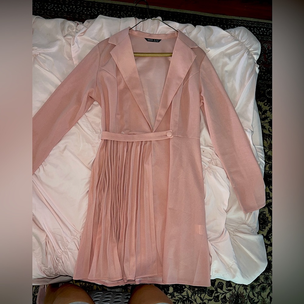 Lapel Neck Pleated Detail Dress
